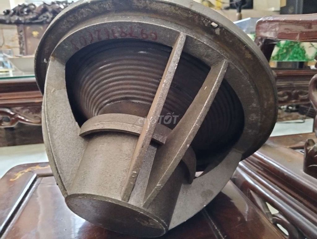 Loa Nhôm 30cm Nâu. Mua bán Tivi, Âm thanh tại Huyện Hóc Môn Tp Hồ Chí Minh được đăng bởi huỳnh hữu nghĩa hình 1