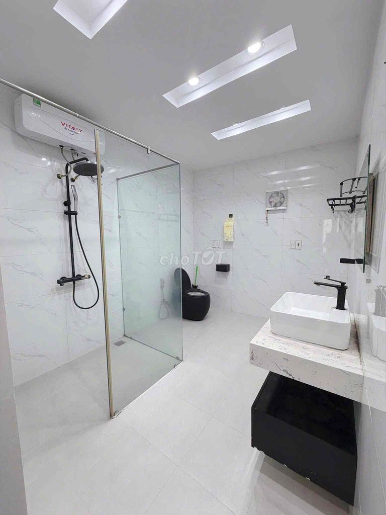 Furnished 2-bedroom house in a lane off Hoàng Diệu — photo 6