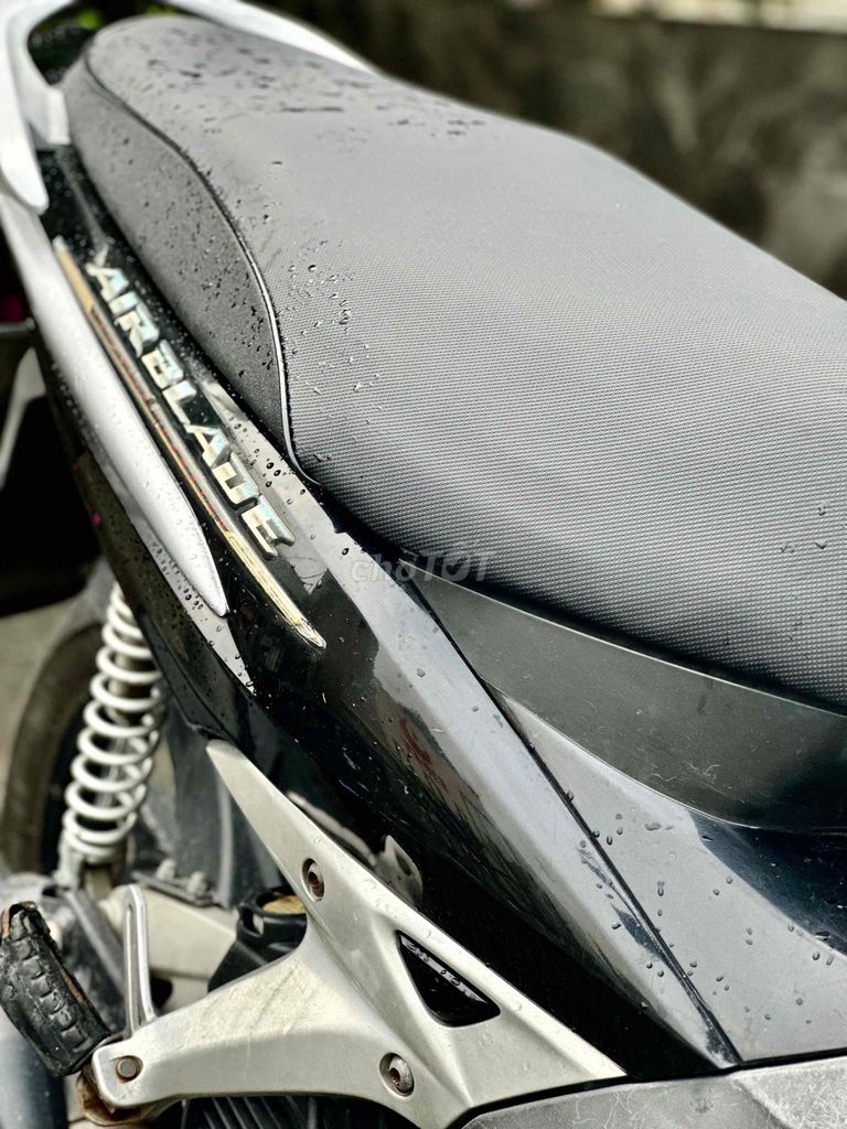 Honda Air Blade màu Đen. Mua bán Xe máy tại Thành phố Thuận An Bình Dương được đăng bởi XM Đô Rê Mon  hình 8