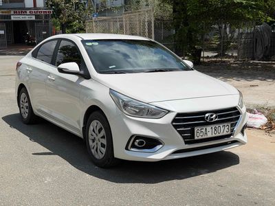 Hyundai Accent 2019 số sàn Base