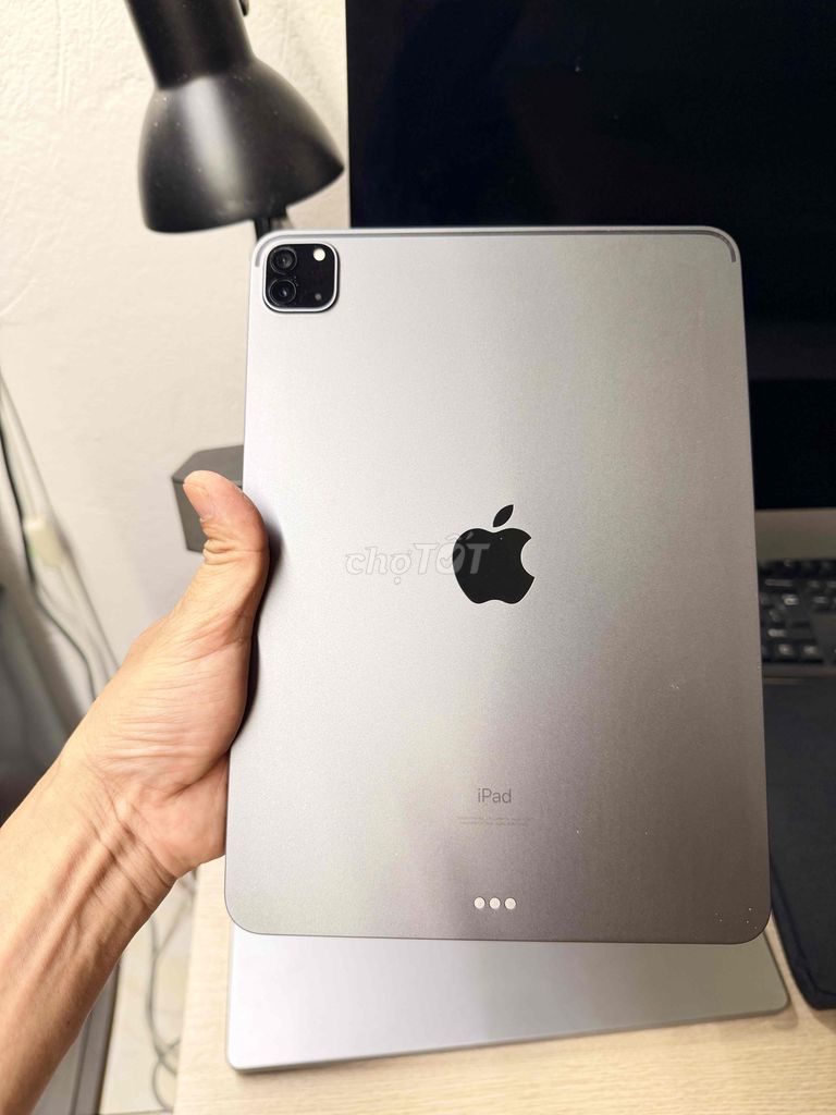 Apple iPad Pro 11 inch M1 128GB Xám. Mua bán Máy tính bảng tại Quận Ba Đình Hà Nội được đăng bởi Nguyen  hình 1