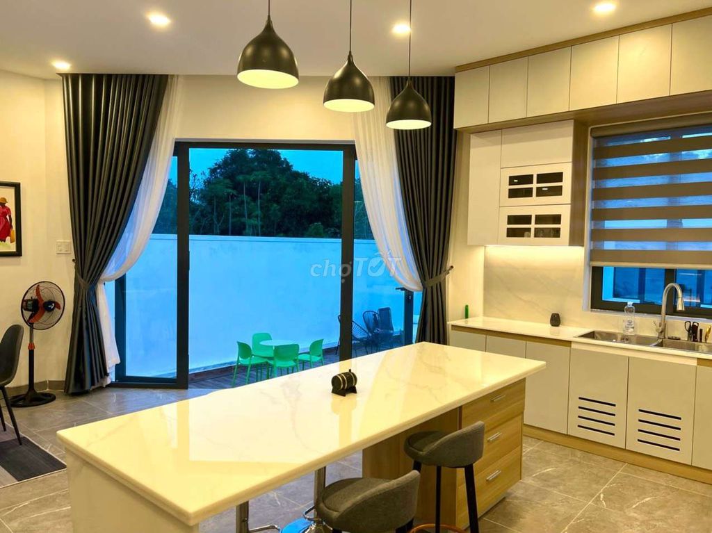 Bán villa 540m2 hồ bơi siêu lớn TP. Bà Rịa