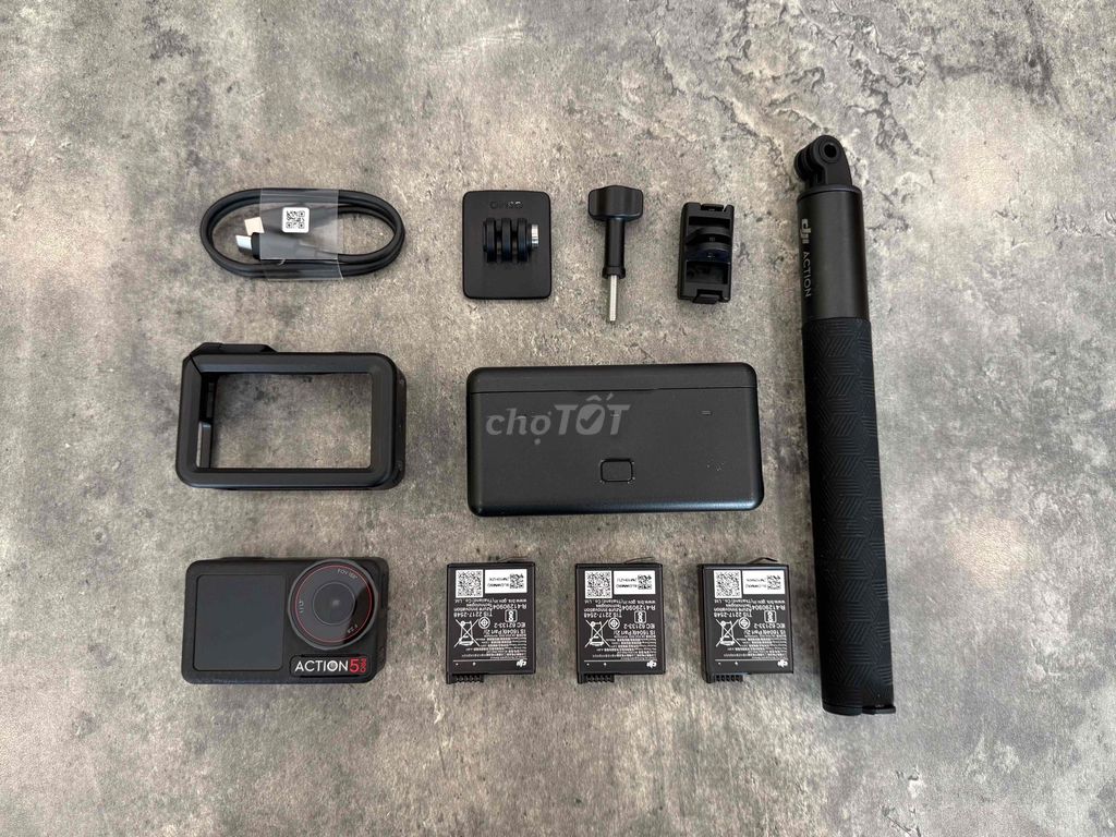 DJI Action 5 Pro Combo. Mua bán Máy ảnh, Máy quay tại Huyện Gia Lâm Hà Nội được đăng bởi Vũ Văn Thượng hình 1