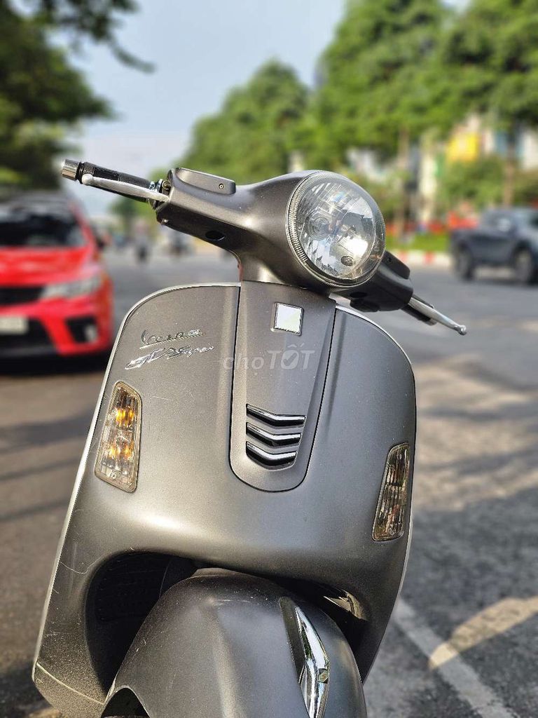 Vespa GTS 3vie 2015. Mua bán Xe máy tại Quận Ba Đình Hà Nội được đăng bởi Bách hình 2
