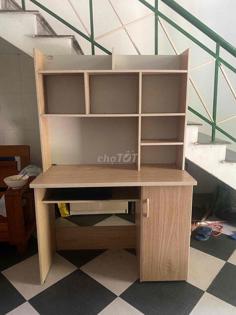 Bàn học 1600x600mm. Mua bán Bàn ghế tại Quận Liên Chiểu Đà Nẵng được đăng bởi Trần Thị Hội  hình 1