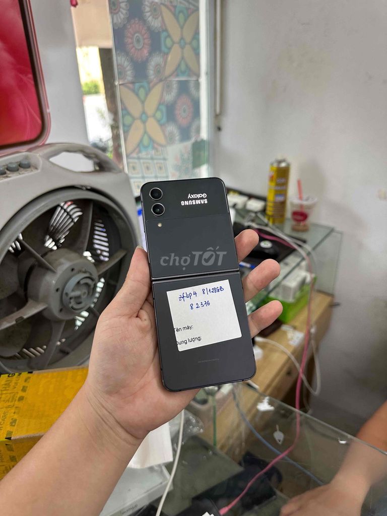 Samsung Z Flip4 Đen 128GB. Mua bán Điện thoại tại Quận Đống Đa Hà Nội được đăng bởi Hoàng quân store hình 1