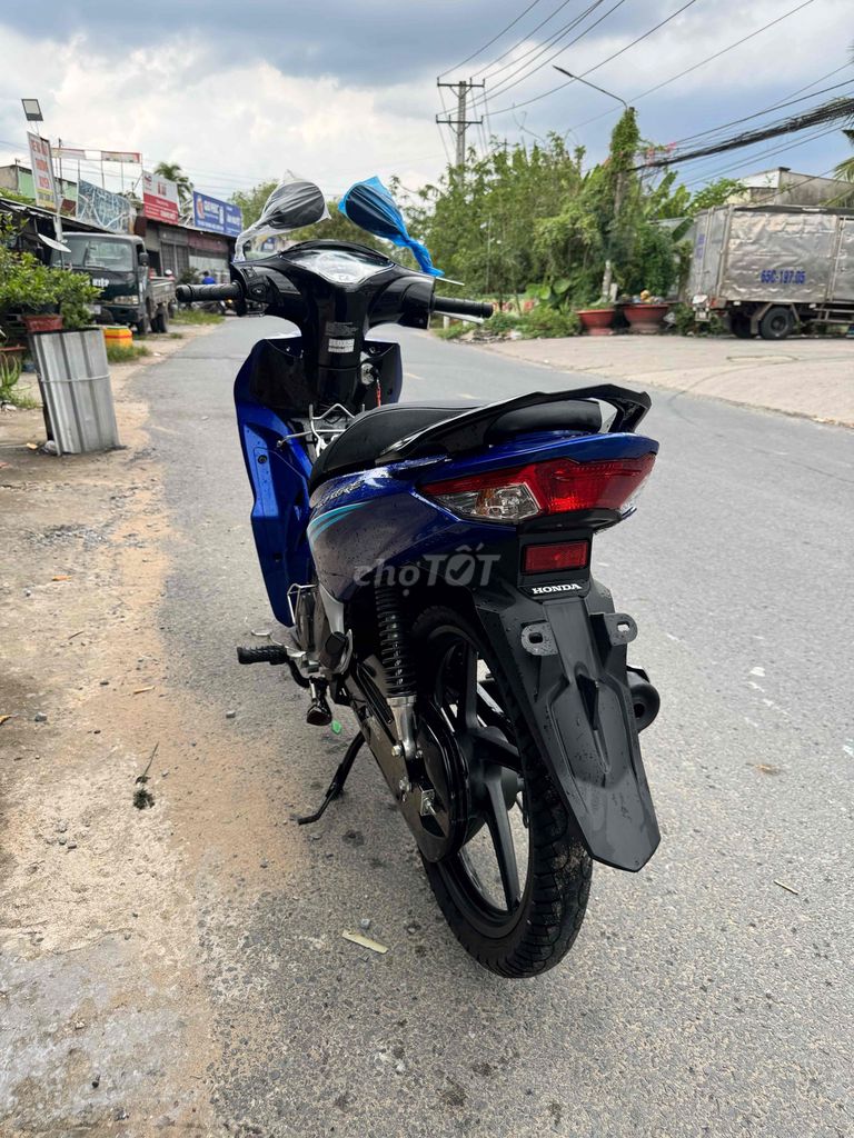 xe đẹp may em zin.bao hồ sơ. co sip cho ae . lh. Mua bán Xe máy tại Huyện Phong Điền Cần Thơ được đăng bởi Thanh Dang Hoang hình 5