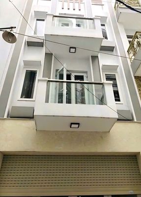 Cần cho thuê nhà MT 449A Bà Hạt P.8 Q.10