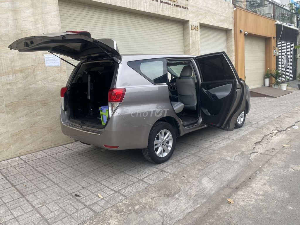 Toyota Innova tháng12/2018