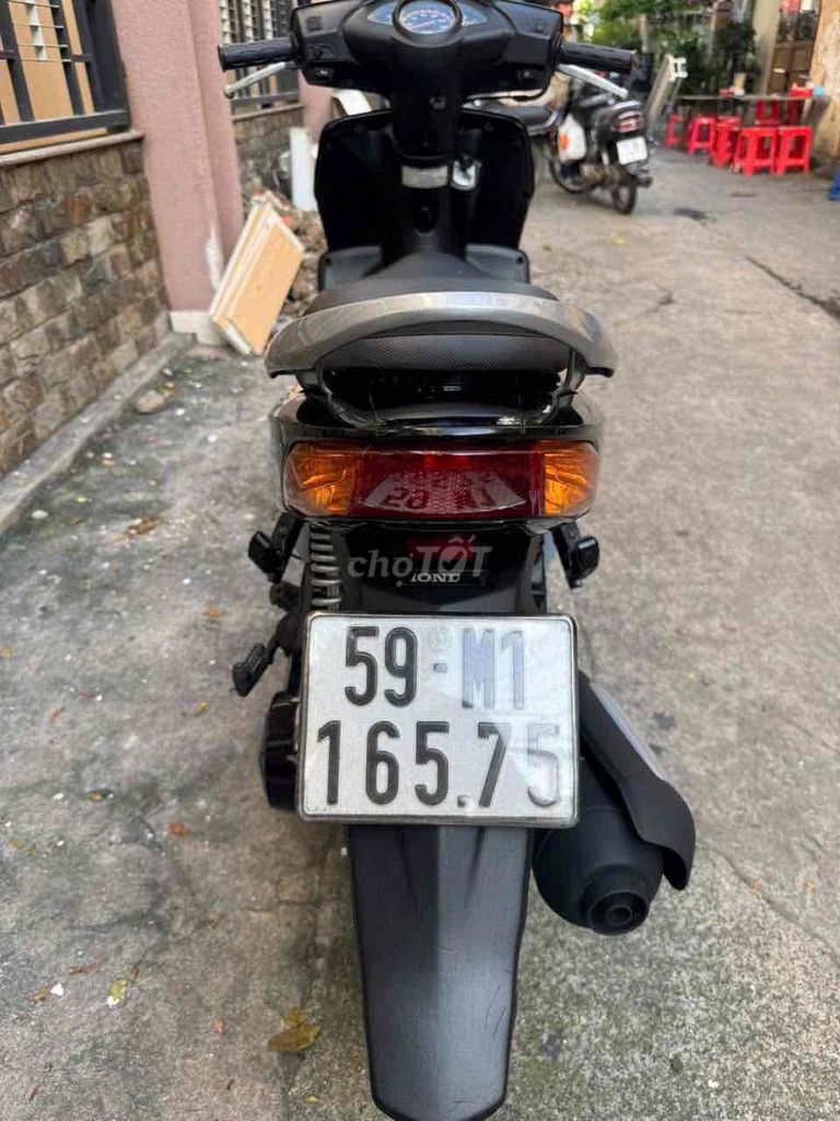 Honda Click 110cc màu Đen BSTP 9C. Mua bán Xe máy tại Quận 11 Tp Hồ Chí Minh được đăng bởi Huy Huy hình 5