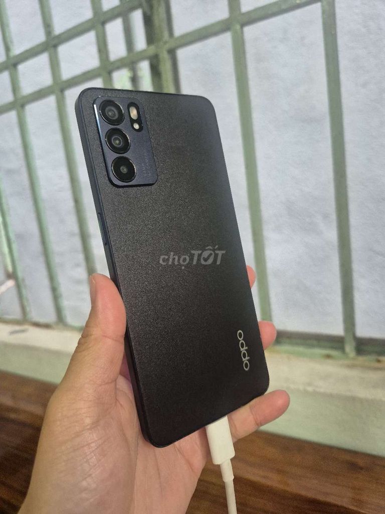 Oppo Reno 6 5G Đen 12GB/256GB màn Amoled. Mua bán Điện thoại tại Quận Hải Châu Đà Nẵng được đăng bởi hieu nguyen  hình 1