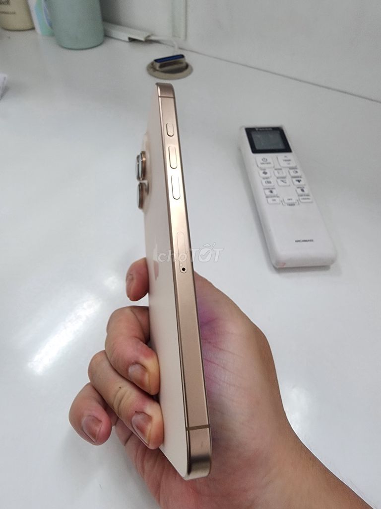 Apple iPhone 16 Pro max 256GB Vàng Như mới. Mua bán Điện thoại tại Thành phố Thủ Đức Tp Hồ Chí Minh được đăng bởi Nam hình 1