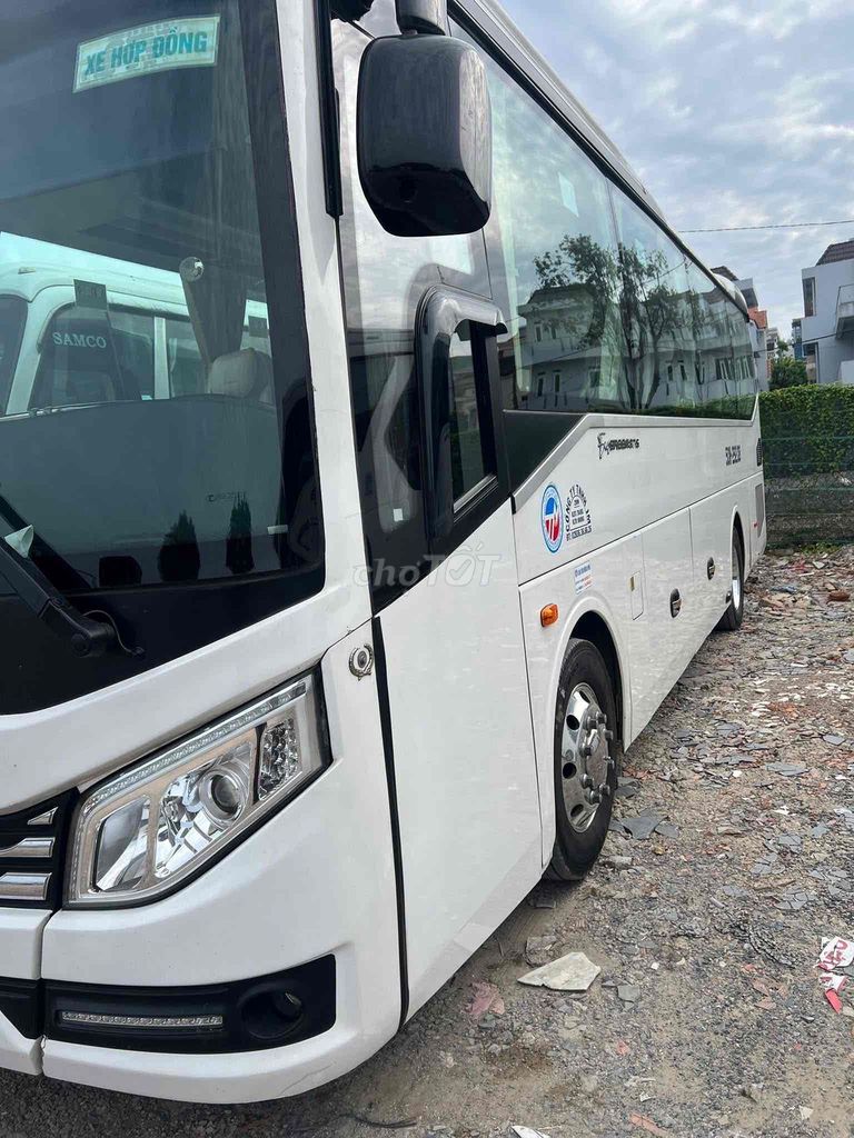 Evergreen Sky Cloud 29 chỗ Trắng Mới. Mua bán Phương tiện khác tại Quận Bình Tân Tp Hồ Chí Minh được đăng bởi tài hình 3