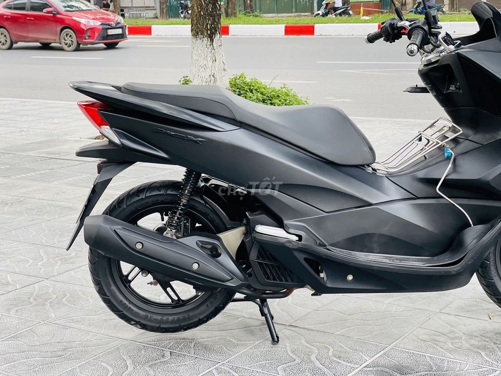 HONDA PCX ĐỜI MỚI ĐEN SẦN CHÍNH CHỦ 2020. Mua bán Xe máy tại Quận Nam Từ Liêm Hà Nội được đăng bởi MAI HÒA hình 2