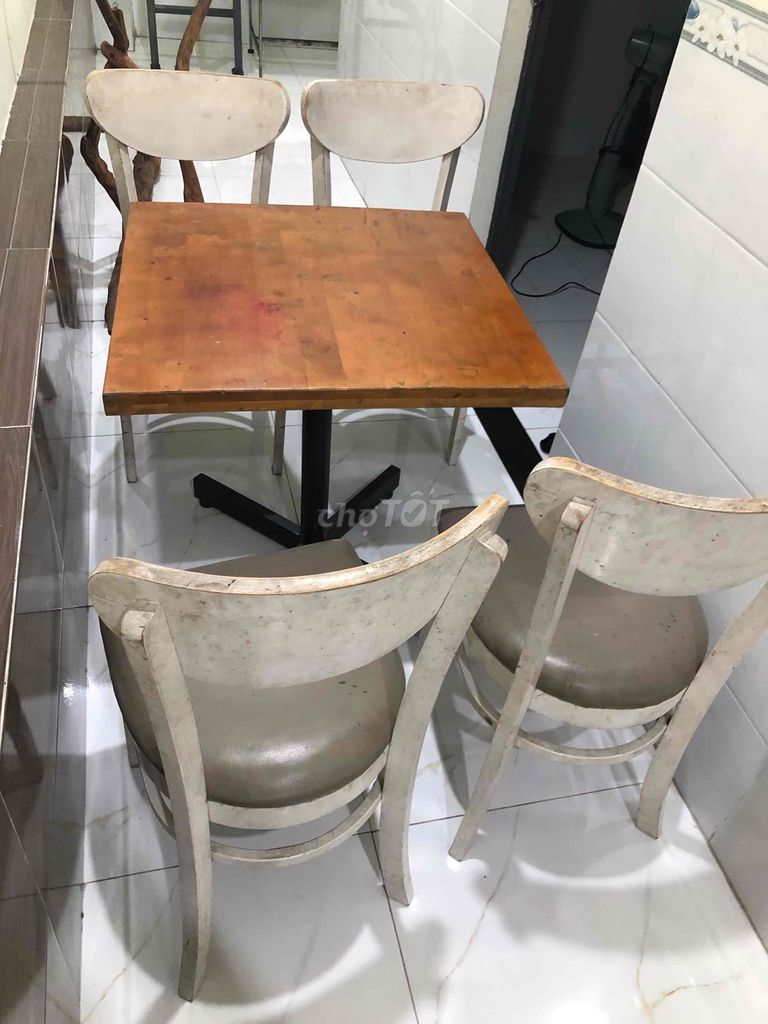 Bộ bàn ghế Gỗ Nâu Trắng. Mua bán Bàn ghế tại Thị xã Bến Cát Bình Dương được đăng bởi Tuan hình 1