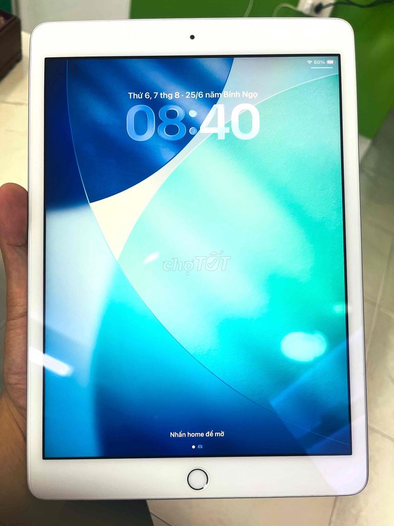 Apple iPad Gen 8 màu bạc 32GB bản Wifi. Mua bán Máy tính bảng tại Quận Ngô Quyền Hải Phòng được đăng bởi TRAN SONG HA hình 1