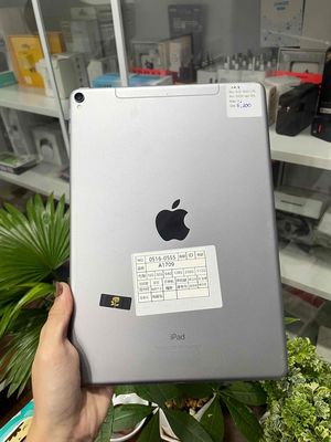IPad Pro 10.5" 64G bản Wifi 4G Xám Zin keng. Mua bán Máy tính bảng tại Huyện Hóc Môn Tp Hồ Chí Minh được đăng bởi Luân Hoài