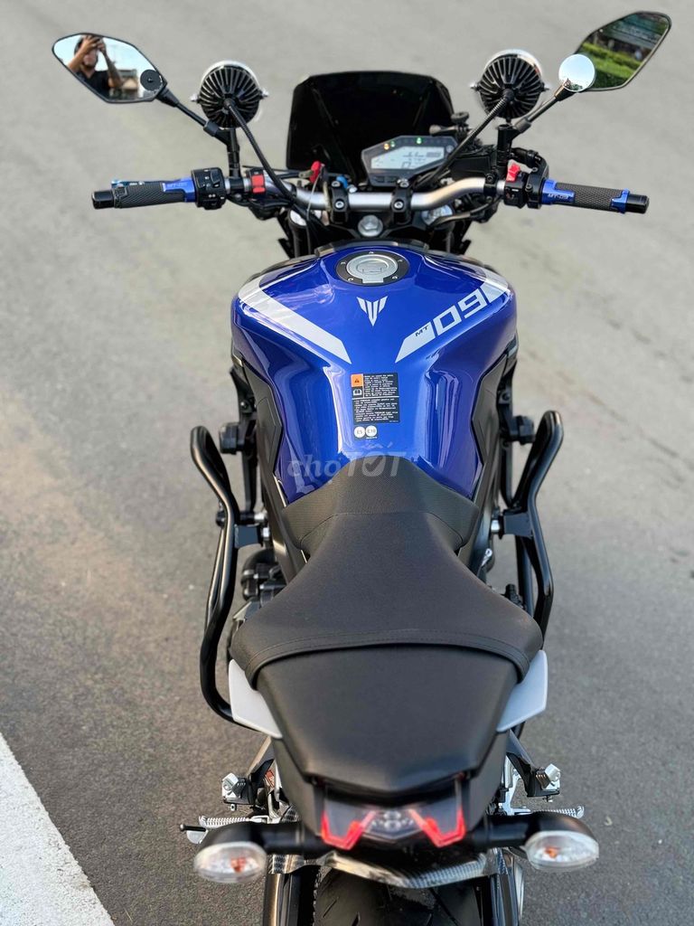 MT-09 odo 5000km siêu mới 1 chủ mua thùng. Mua bán Xe máy tại Quận Bình Thạnh Tp Hồ Chí Minh được đăng bởi Nguyễn Khải Nguyên hình 7