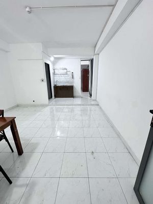 Phòng máy lạnh 50 m2, tách bếp, giờ tự do, gần chợ hoa chợ An Đông