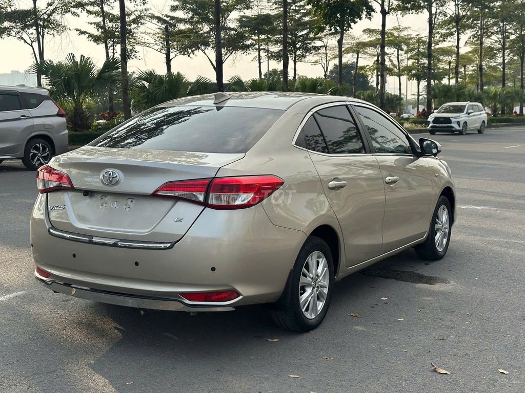 Toyota Vios E 2020 màu vàng cát. Mua bán Ô tô tại Quận Hoàng Mai Hà Nội được đăng bởi Thanh auto hình 3