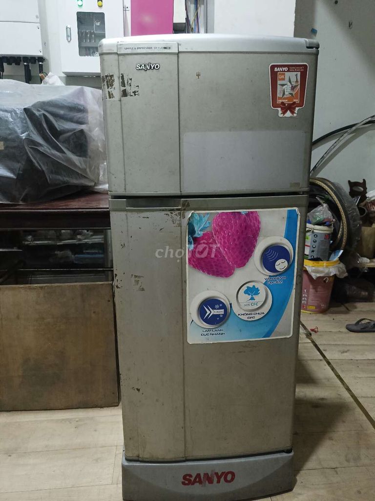 Tủ lạnh Sanyo 110 lít ngăn đá trên. Mua bán Tủ lạnh tại Thành phố Biên Hòa Đồng Nai được đăng bởi Bích Vân Hoàng hình 1