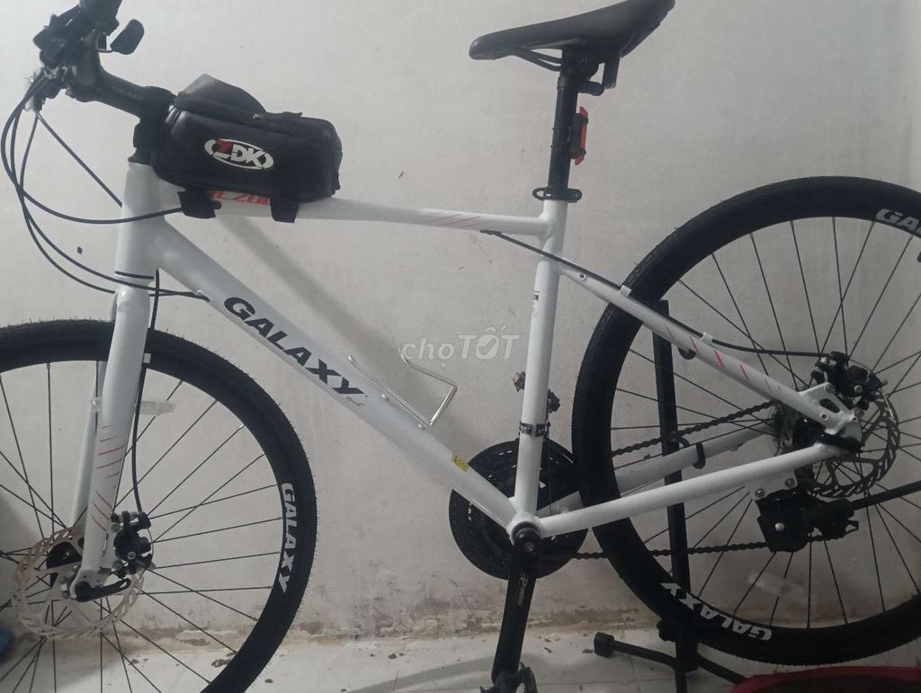 Cần bán xe đạp như hình mua về chạy đc 2 3 lần. Mua bán Xe đạp tại Thị xã Cai Lậy Tiền Giang được đăng bởi nguyen tri hình 1