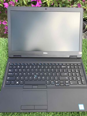 Laptop Dell Latitude 5590 Giá Cực Tốt