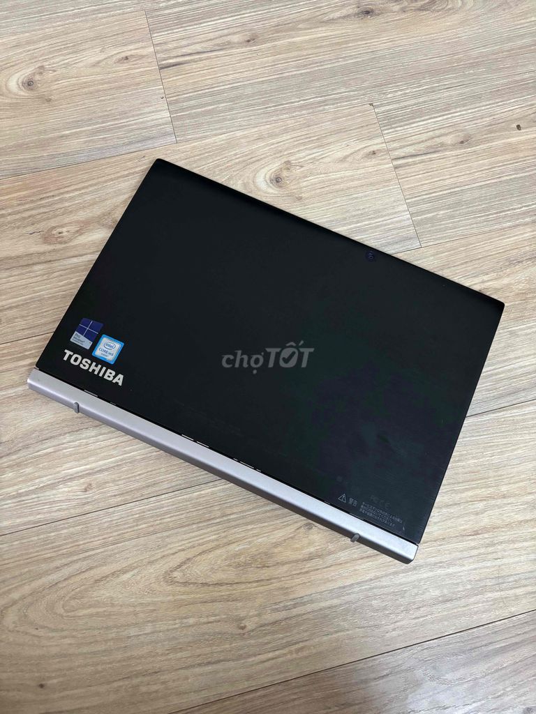 Laptop Toshiba cảm ứng