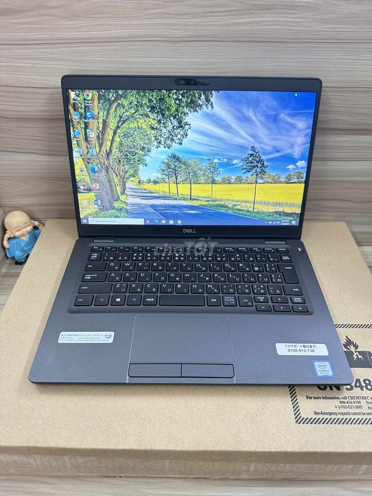 Dell 5300 core i3-8145u ram 8GB SSD 128GB zin 100%