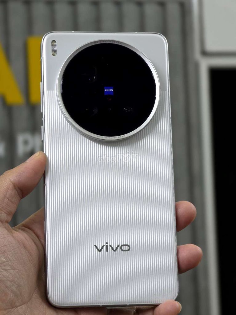 Vivo X200 Ultra 5G 256GB Trắng Đẹp. Mua bán Điện thoại tại Quận Thanh Khê Đà Nẵng được đăng bởi Tú MB hình 1