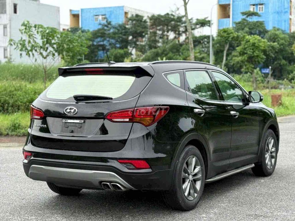 Hyundai Santa Fe 2018 2.4 AT 2WD - 80000 km. Mua bán Ô tô tại Huyện Gia Lộc Hải Dương được đăng bởi Nhất Tín Ô Tô Hải Dương hình 5