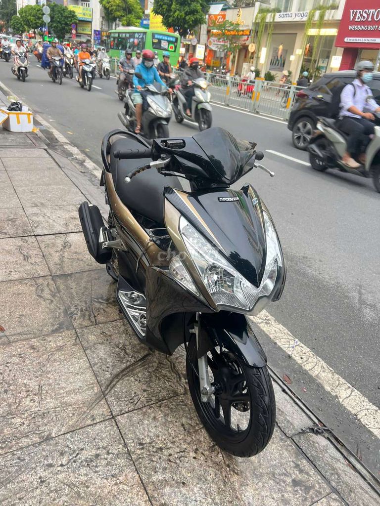 Honda Air Blade FI 2012, черный, золотистый