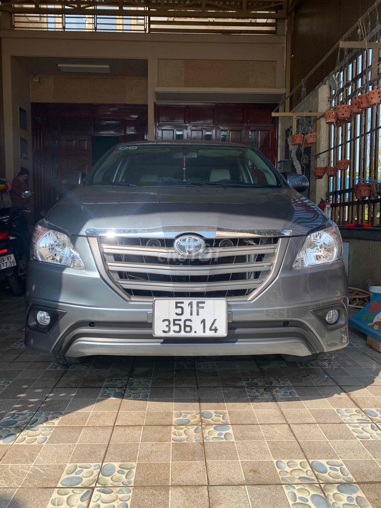 Toyota Innova 2015 E - 129000 km