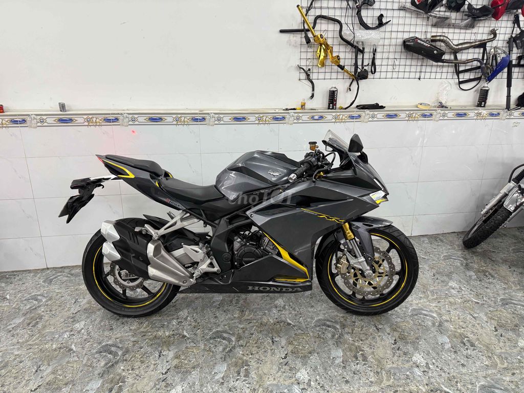 Bán HONDA CBR250RR BSSG dk 2019 ODO6k. Mua bán Xe máy tại Thành phố Thủ Đức Tp Hồ Chí Minh được đăng bởi SHOP XE LƯỚT TUẤN DUY MOTOR LINH XUÂN THỦ ĐỨC hình 7