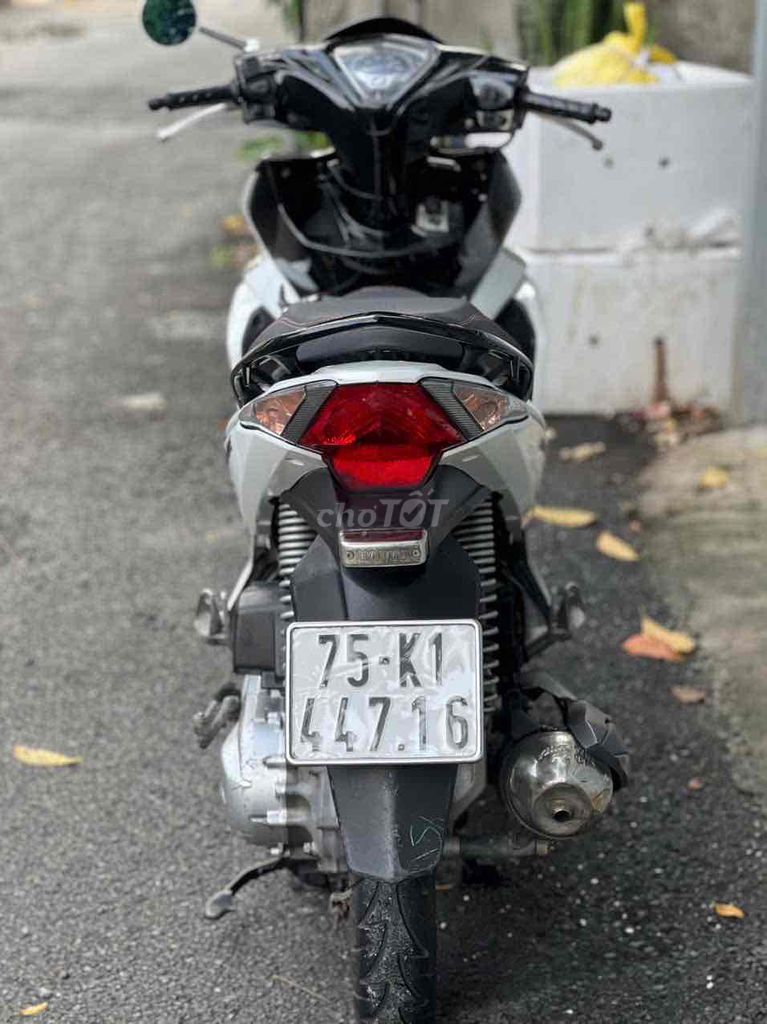 Honda Airblade белый, скутер