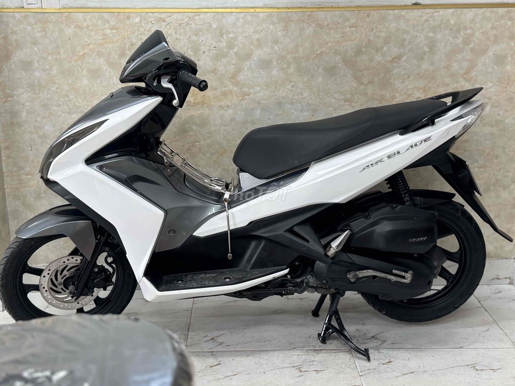 AB 125 đời 2014 trắng đen mới keng 43C1-351.09. Mua bán Xe máy tại Quận Sơn Trà Đà Nẵng được đăng bởi Minh Dũng bán trả góp 136 vân đồn  hình 6