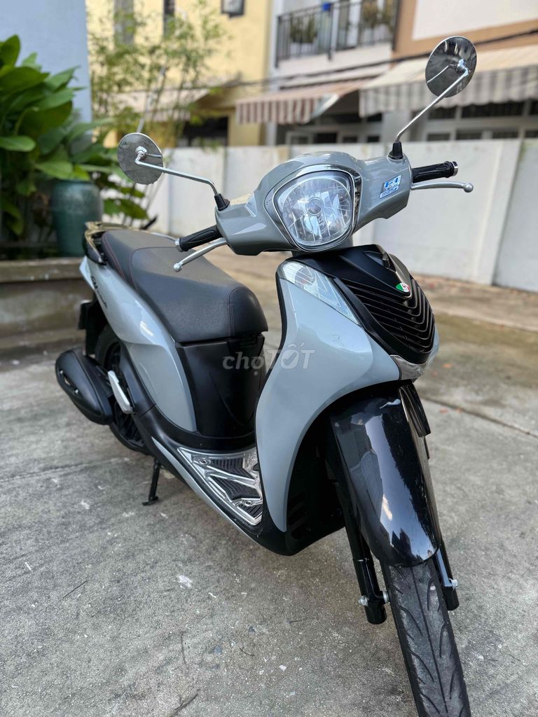 SH Mode Xám xi măng khoá thông minh. Mua bán Xe máy tại Quận Thanh Khê Đà Nẵng được đăng bởi Long hình 3