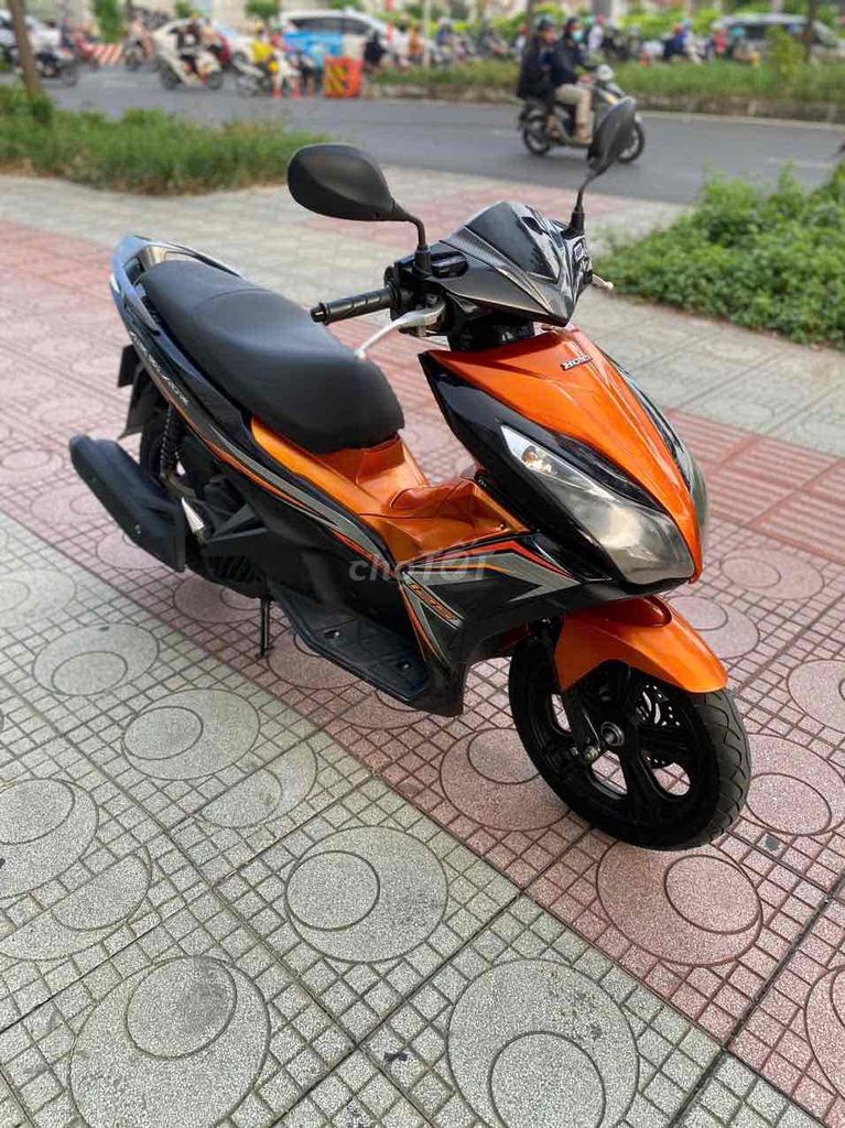 Honda Ab 125cc(2014)bstp,xe đẹp zin máy êm ru. Mua bán Xe máy tại Quận 7 Tp Hồ Chí Minh được đăng bởi Bảo Anh hình 4
