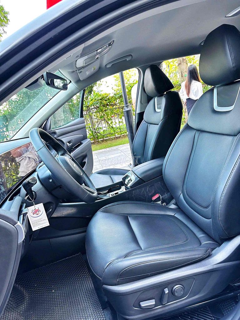 Huyndai Tucson 2025 2.0 ATH - 7000km. Mua bán Ô tô tại Quận Cầu Giấy Hà Nội được đăng bởi Thái Hoàng Long Auto hình 10