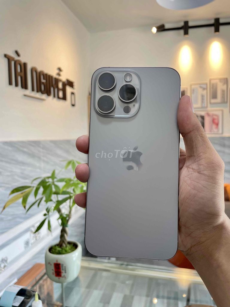 Apple iPhone 15 Pro Max 256GB Titan Mỹ. Mua bán Điện thoại tại Huyện Châu Thành Trà Vinh được đăng bởi Tài Nguyễn STORE hình 1
