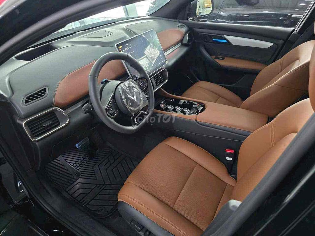 VinFast VF8 Plus 2026 Черный 9000 км