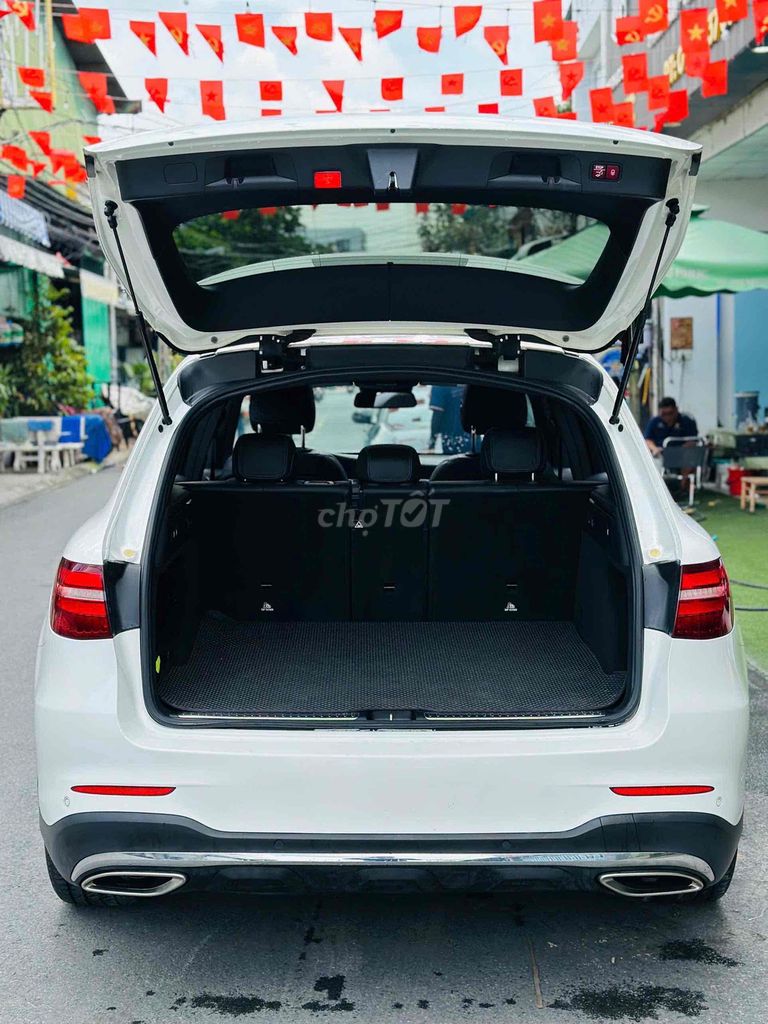 Mercedes Benz GLC 300 AMG 4MATIC  Model 2017. Mua bán Ô tô tại Quận 8 Tp Hồ Chí Minh được đăng bởi Hồng Phúc hình 11