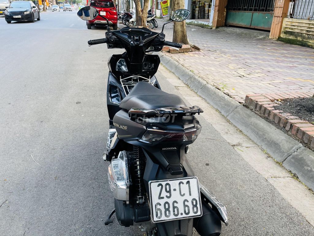 Honda Airblade Black Edition màu Đen 2024