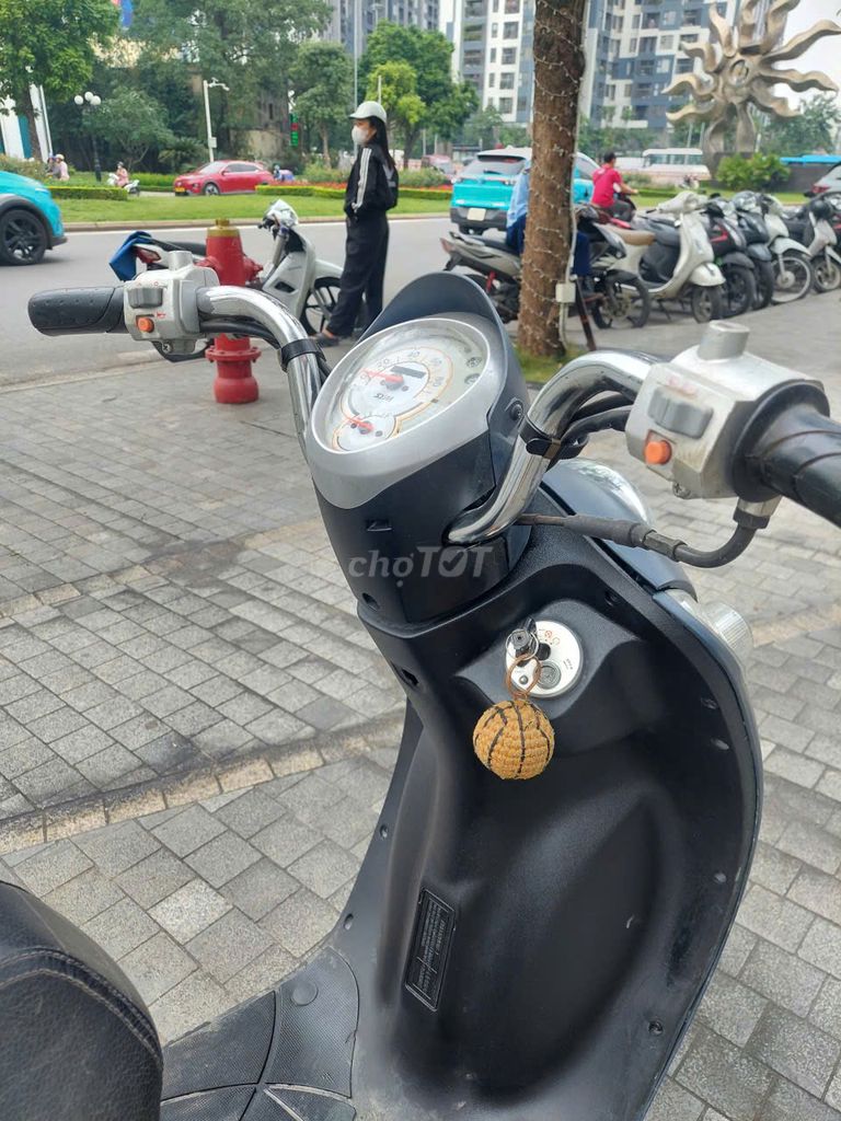 Bán e Hon da Elit 50cc mầu xanh. Mua bán Xe máy tại Quận Hoàng Mai Hà Nội được đăng bởi Xúy hình 4