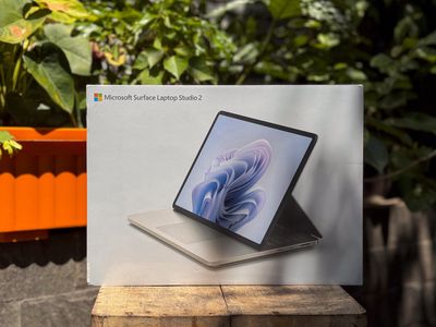 Surface Laptop Studio 2 - i7/16GB/512GB Newseal