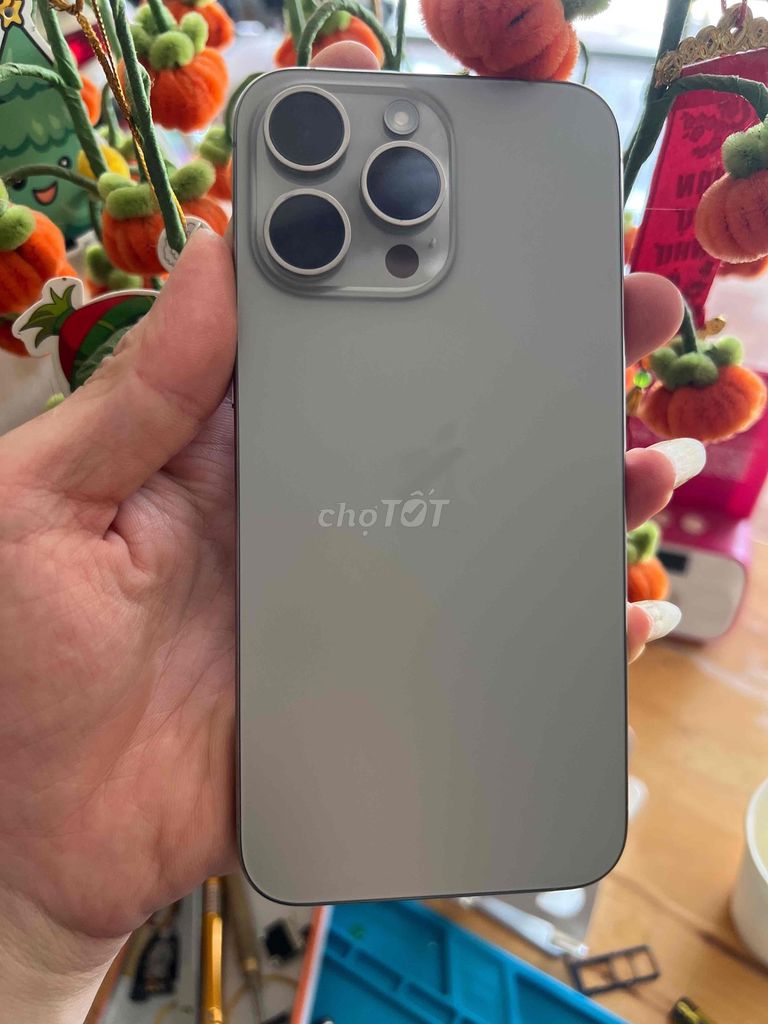 Apple iPhone 15 Pro Max 256GB Xám. Mua bán Điện thoại tại Thị xã Tân Uyên Bình Dương được đăng bởi Navin Anh hình 1