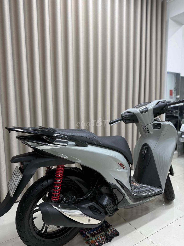 SH 125abs cực đẹp có bán trả góp ‼️nợ 6👍. Mua bán Xe máy tại Quận Thanh Khê Đà Nẵng được đăng bởi THẾ MẪN CHUYÊN XE LƯỚT CÓ BÁN TRẢ GÓP  hình 5