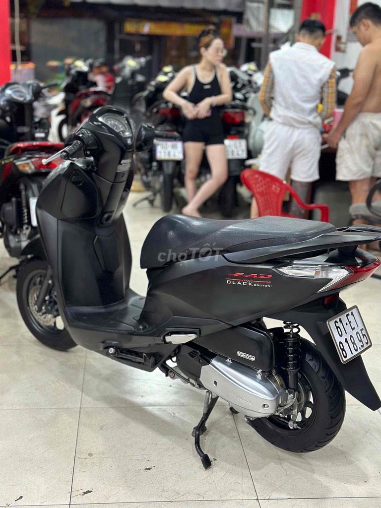 Honda Lead 2020 Khoá Makey Đen nhám 18000 km. Mua bán Xe máy tại Quận 6 Tp Hồ Chí Minh được đăng bởi Cửa Hàng Xe Máy Hoà Bùi hình 11