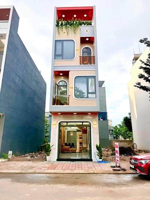 Bán nhà phố 1 trệt 2 lầu gần AEON Mall Bình Dương