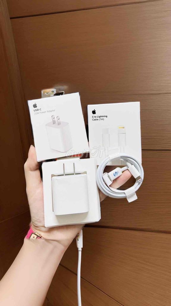 NẠP PIN NHANH VỚI SẠC NHANH PD IPHONE 20W AN TOÀN